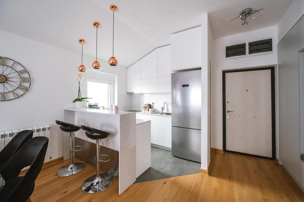 Mikonos Apartman Surčin Esterno foto