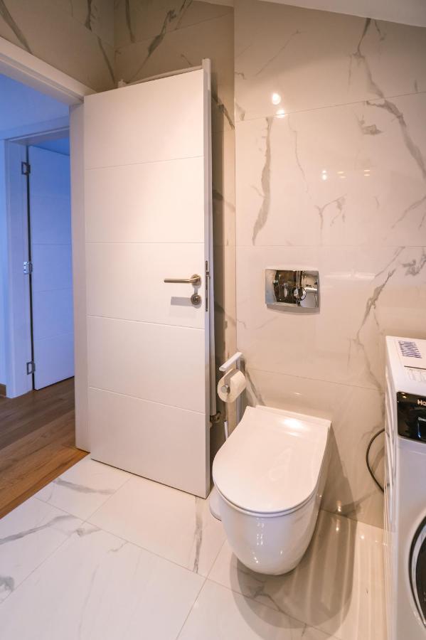 Mikonos Apartman Surčin Esterno foto